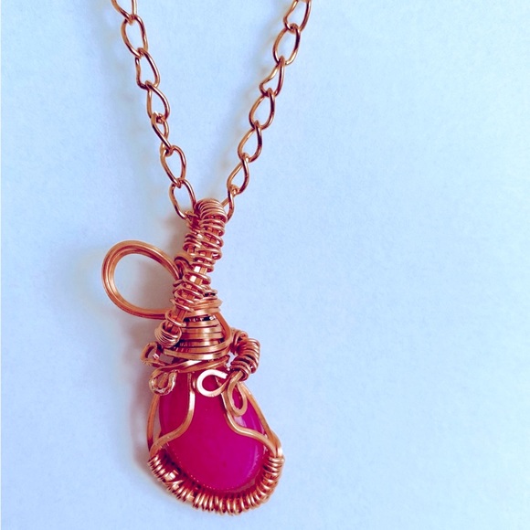 Natural pink jade gemstone wirewrapped pendant necklace - Picture 1 of 4